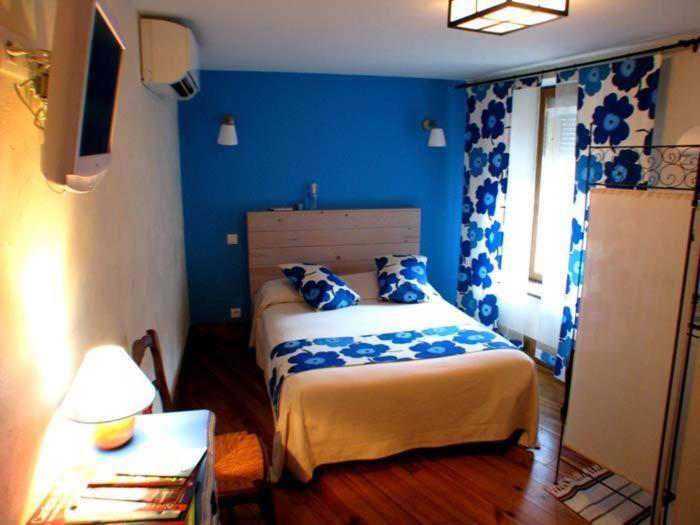 L'Ancien Presbytere Luzy Room photo